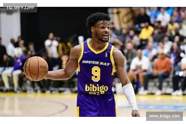 从星二代到顶流新星:布朗尼社交媒体热度登顶 NBA 官方趋势榜 从星二代到顶流新星:布朗尼社交媒体热度登顶 NBA 官方趋势榜